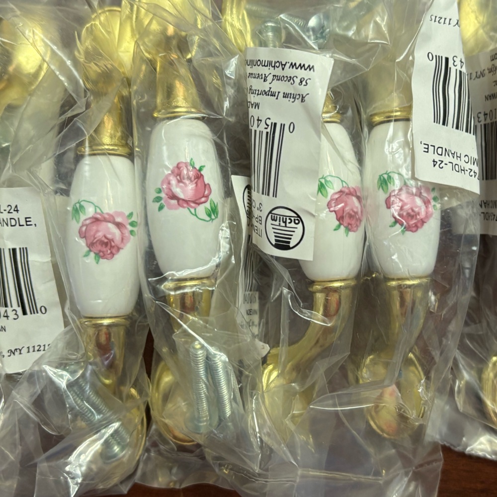 6 ceramic white with flower‎ 3” pulls dresser drawer table antique gold